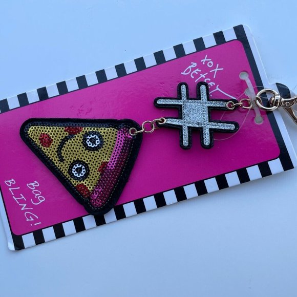 Betsey Johnson Keys Holder Bag Bling Sequins FRIES Keychain Key Fob New - Picture 2 of 7